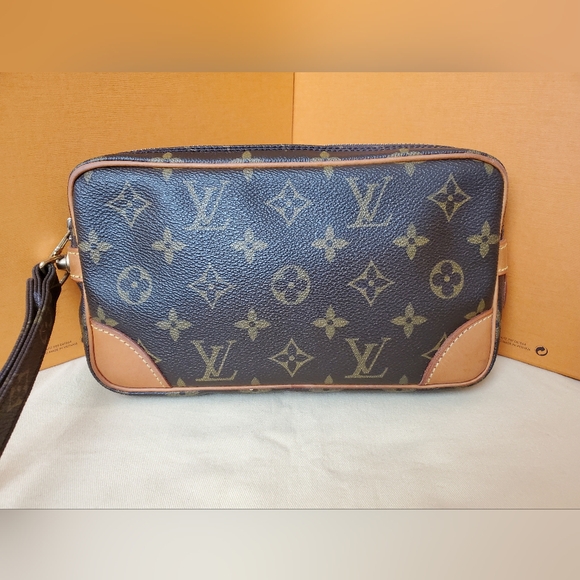 Louis Vuitton Marly Bandoliere Clutch - Picture 3 of 16